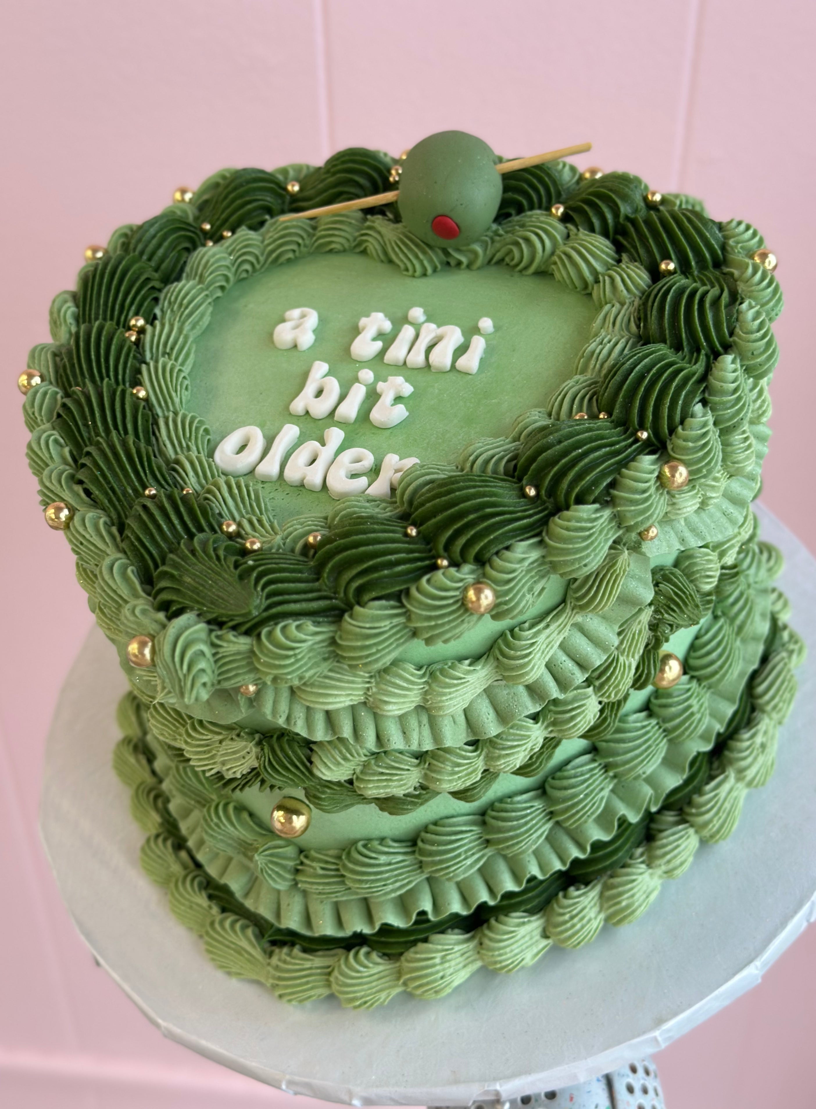 Tini Bit Older Vintage Heart Cake