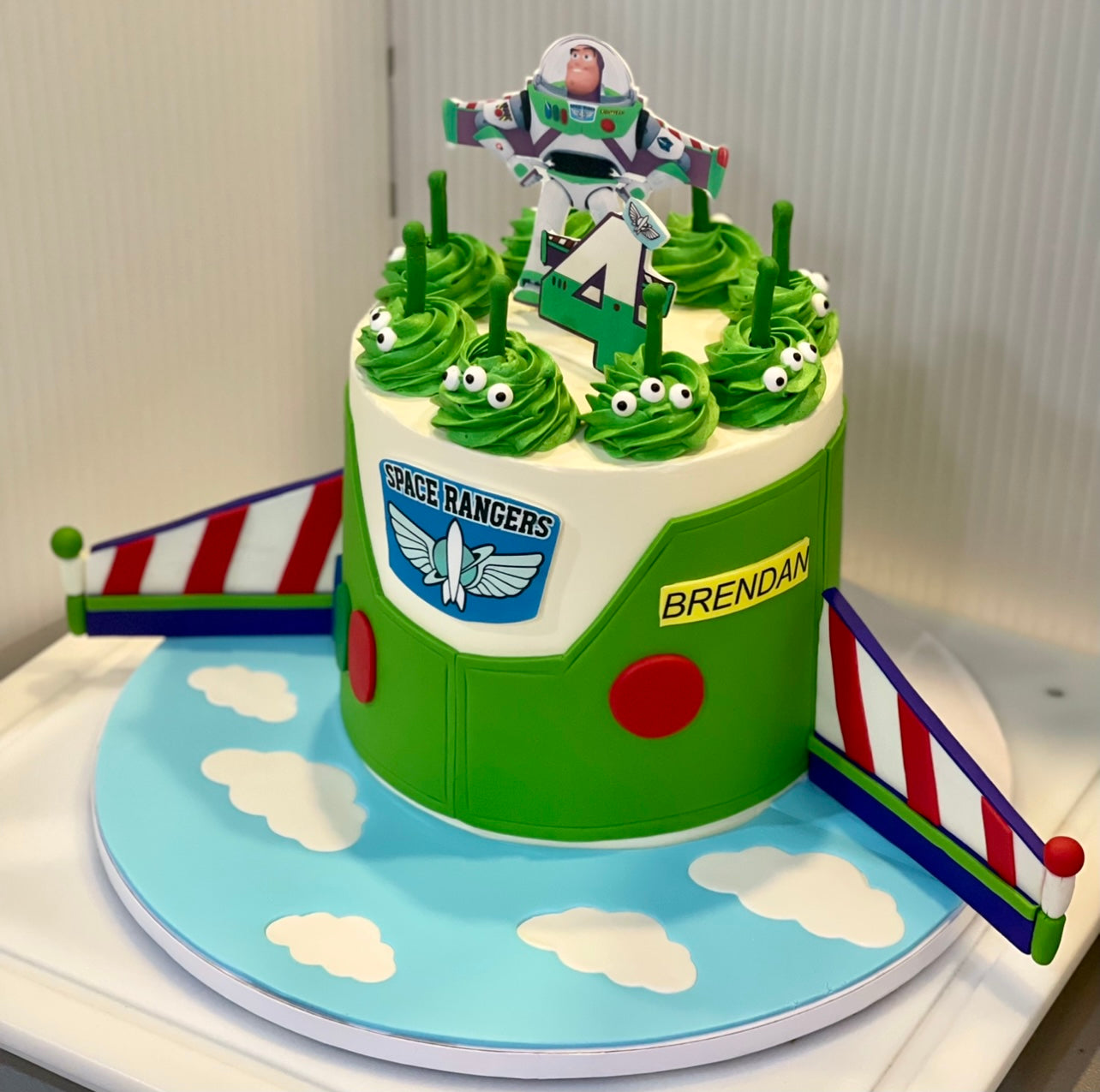 Lightyear Cake Topper, Buzz Lightyear and Sox Centerpiece, Space Birthday  Party - Etsy