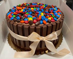 Kit Kat Candy Cake